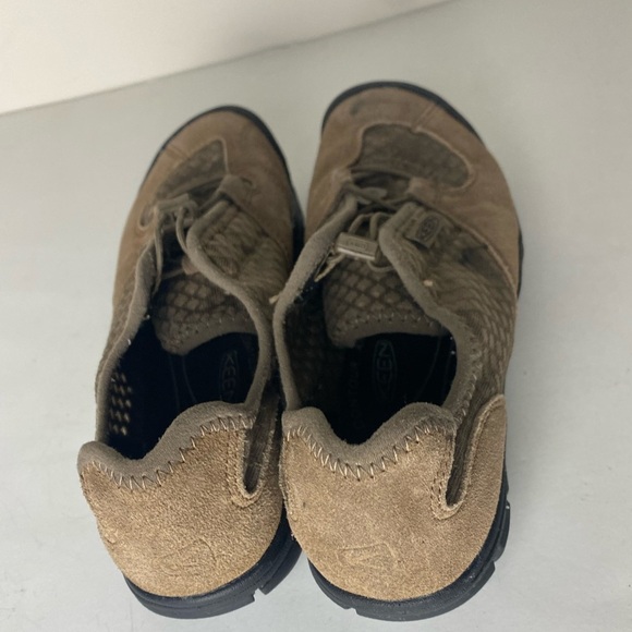 KEEN Mercer 6.5 Brown Suede Sneaker Casual Comfort Minimalist Barefoot Hole flaw - Picture 5 of 8